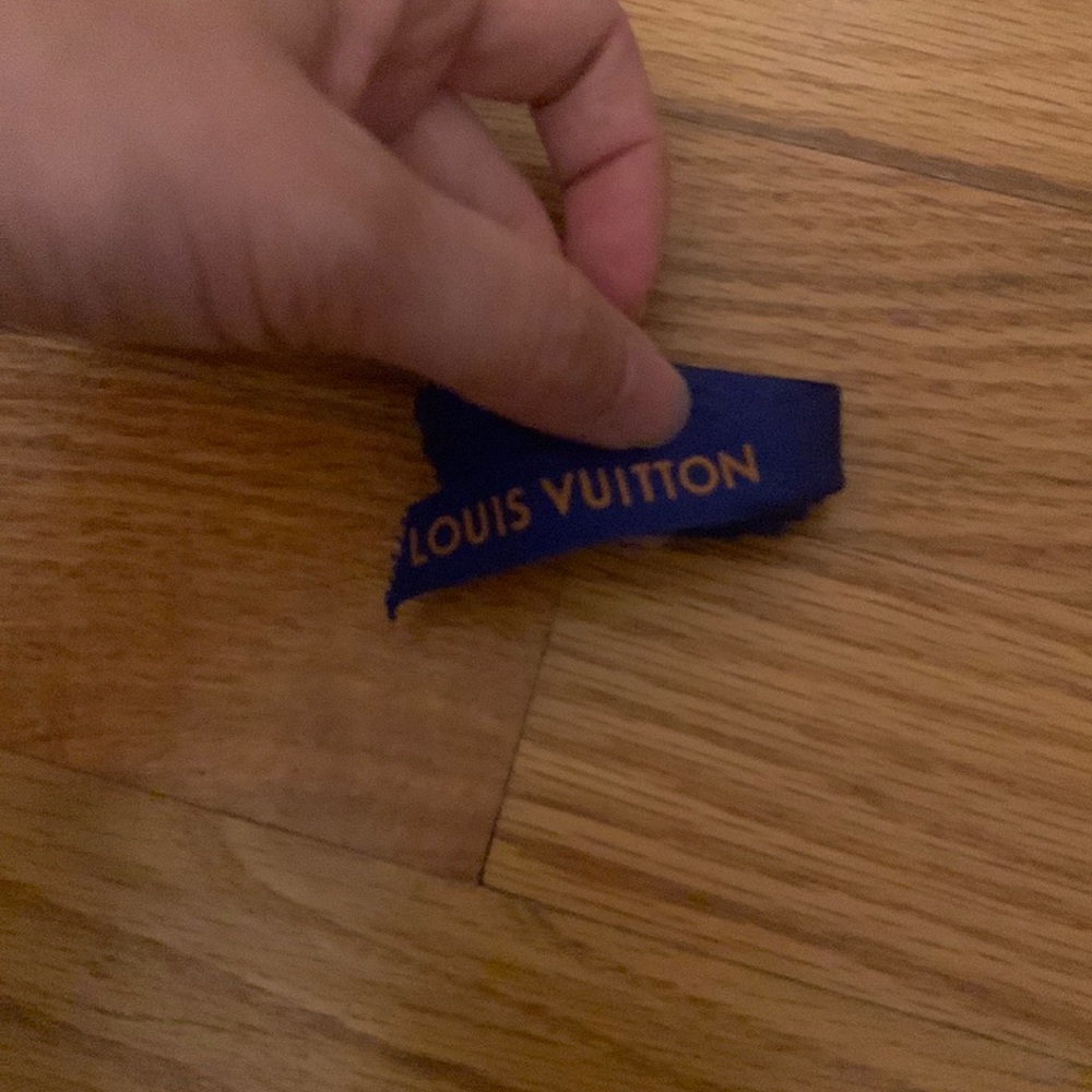 Lv ribbon